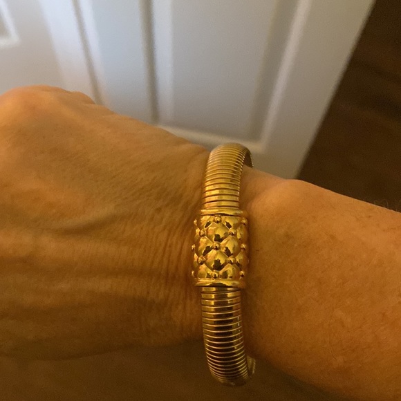 Vintage Joan Rivers Interchangeable Clasp Omega Bracelet EUC - Picture 4 of 5